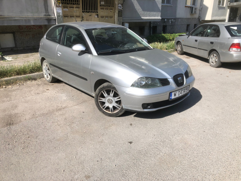 Seat Ibiza, снимка 1 - Автомобили и джипове - 46305104