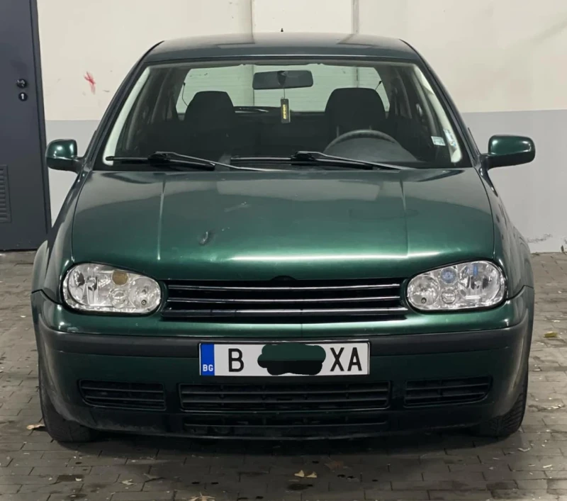 VW Golf, снимка 1 - Автомобили и джипове - 48074511