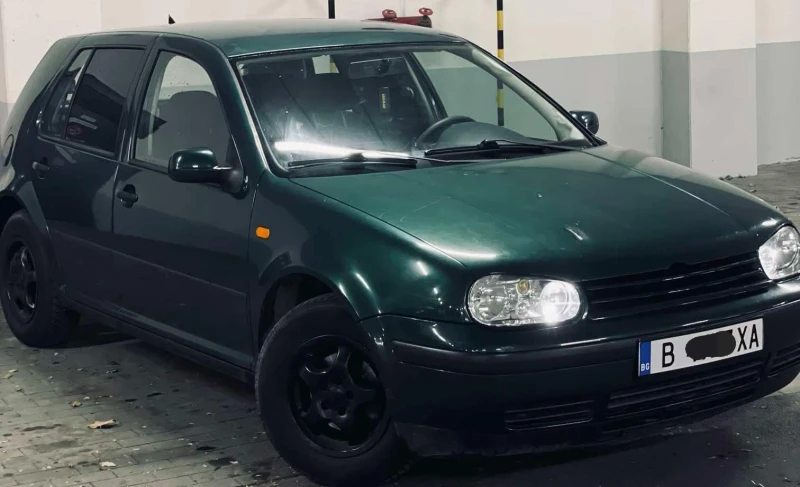 VW Golf, снимка 4 - Автомобили и джипове - 48074511