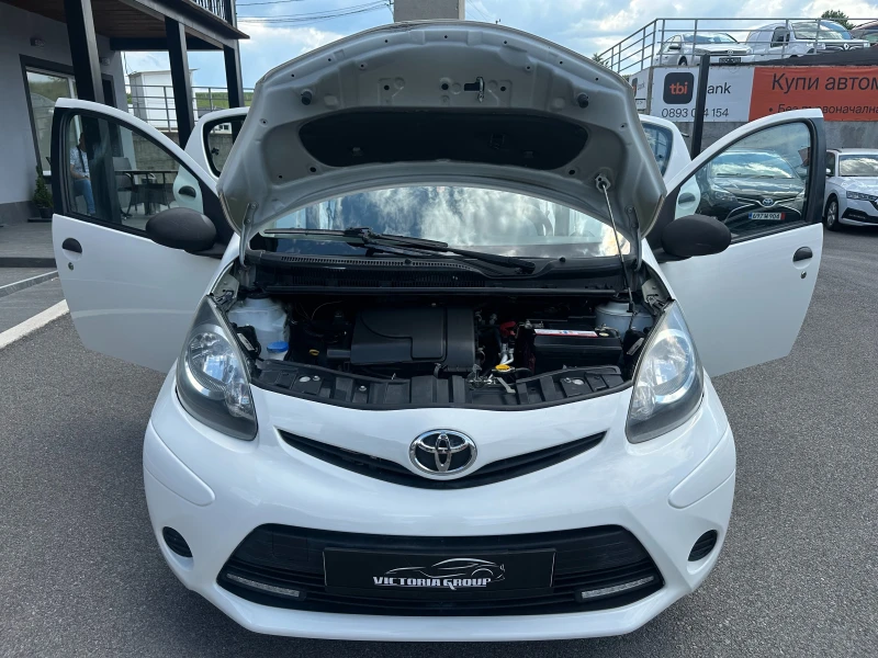 Toyota Aygo 1.0I НОВ ВНОС , снимка 13 - Автомобили и джипове - 50417802