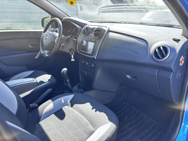 Dacia Sandero Stepway, снимка 14 - Автомобили и джипове - 51394494
