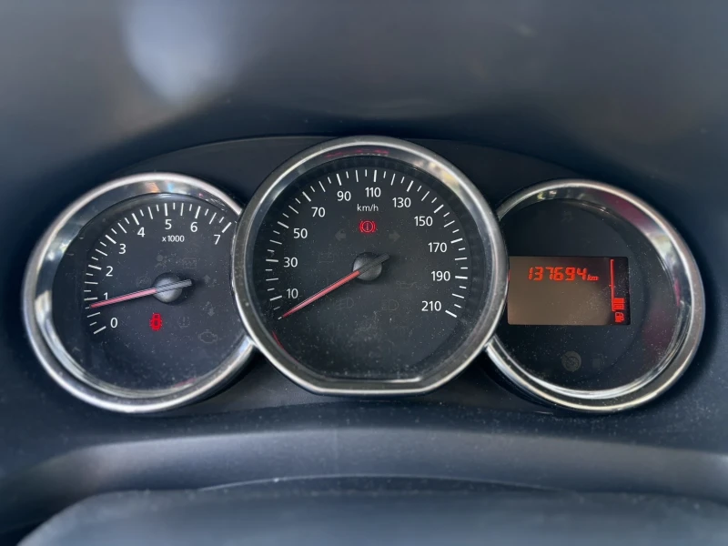 Dacia Sandero Stepway, снимка 12 - Автомобили и джипове - 51394494