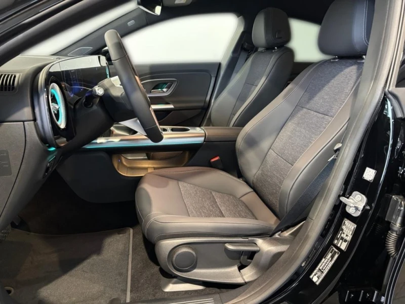 Mercedes-Benz CLA 350 EQ* 4M* DISTR* LED* CAM* , снимка 7 - Автомобили и джипове - 52063425