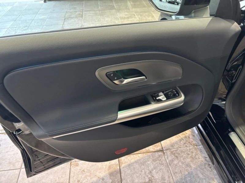 Mercedes-Benz CLA 350 EQ* 4M* DISTR* LED* CAM* , снимка 6 - Автомобили и джипове - 52063425