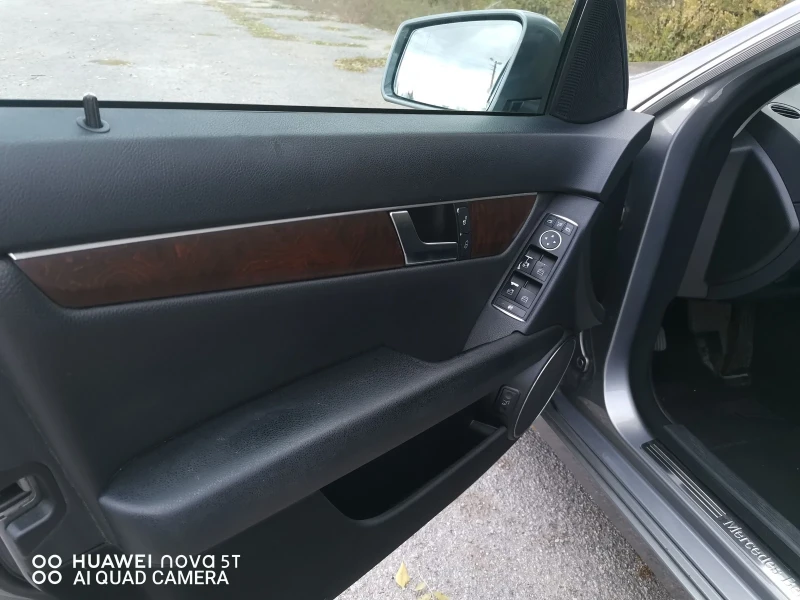 Mercedes-Benz C 250 4matic, снимка 5 - Автомобили и джипове - 52591044