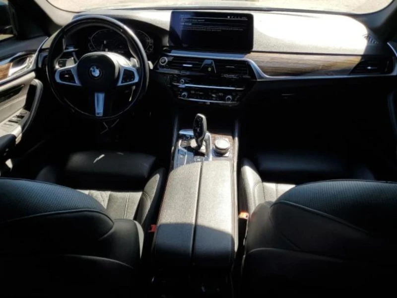BMW 530E M sport СПЕЧЕЛЕНА, снимка 8 - Автомобили и джипове - 52704021