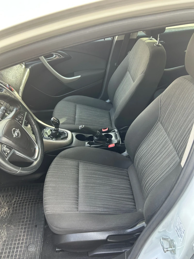 Opel Astra 1.4i Gaz, снимка 10 - Автомобили и джипове - 52395091