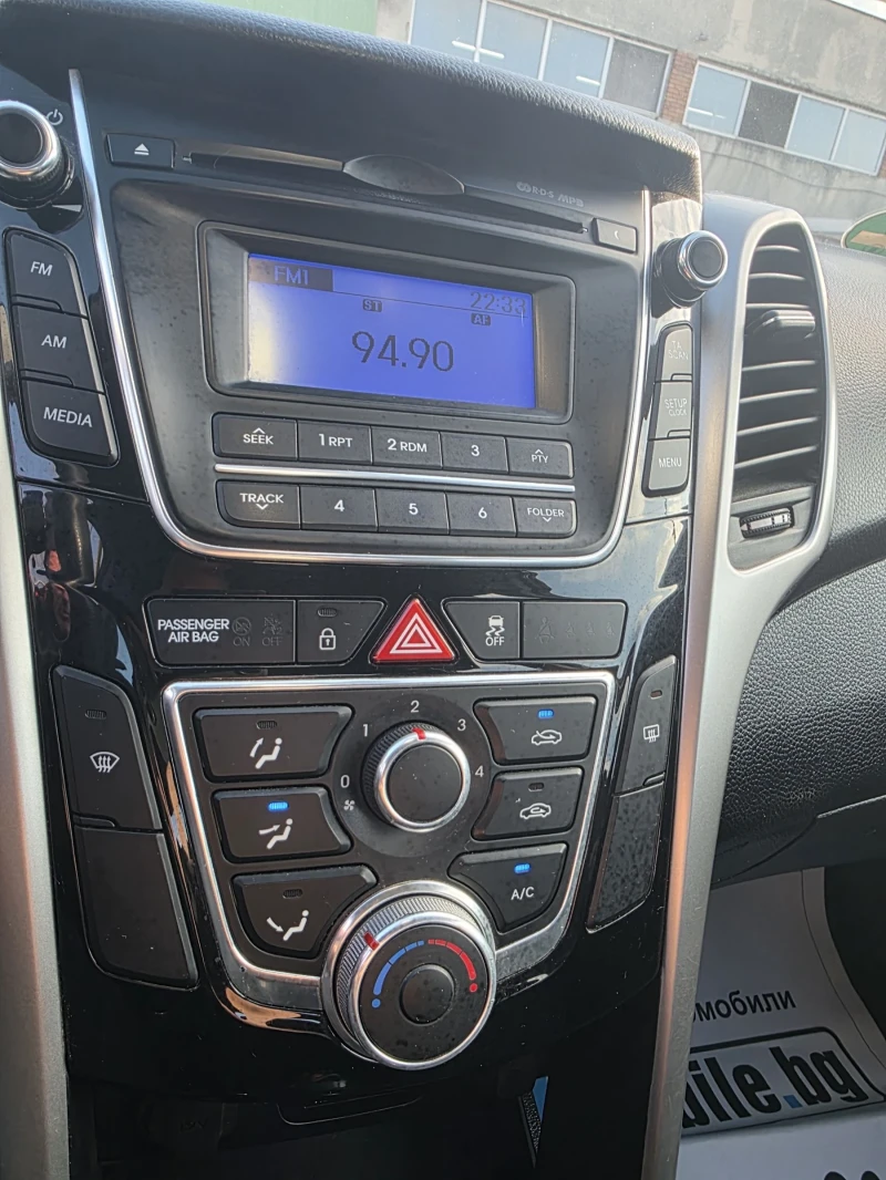 Hyundai I30 1.4 I ;LED светлини, снимка 10 - Автомобили и джипове - 52773628