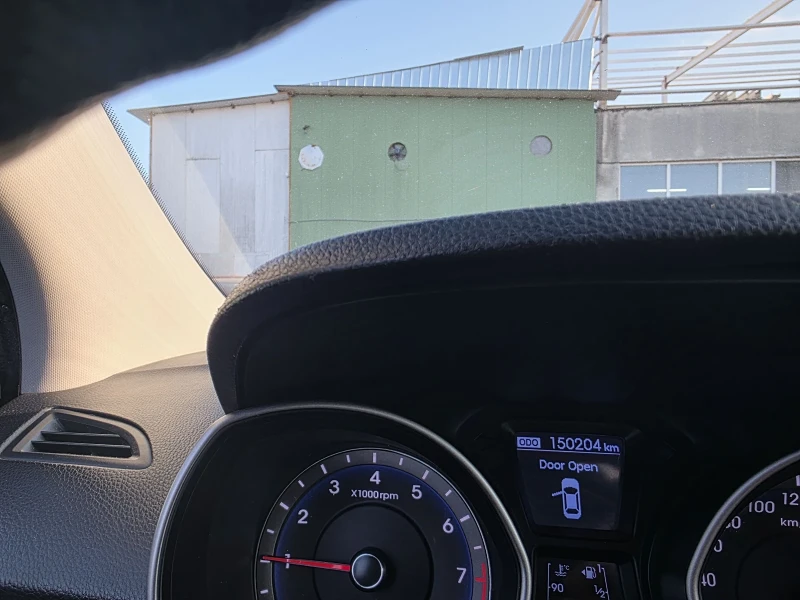 Hyundai I30 1.4 I ;LED светлини, снимка 9 - Автомобили и джипове - 52773628