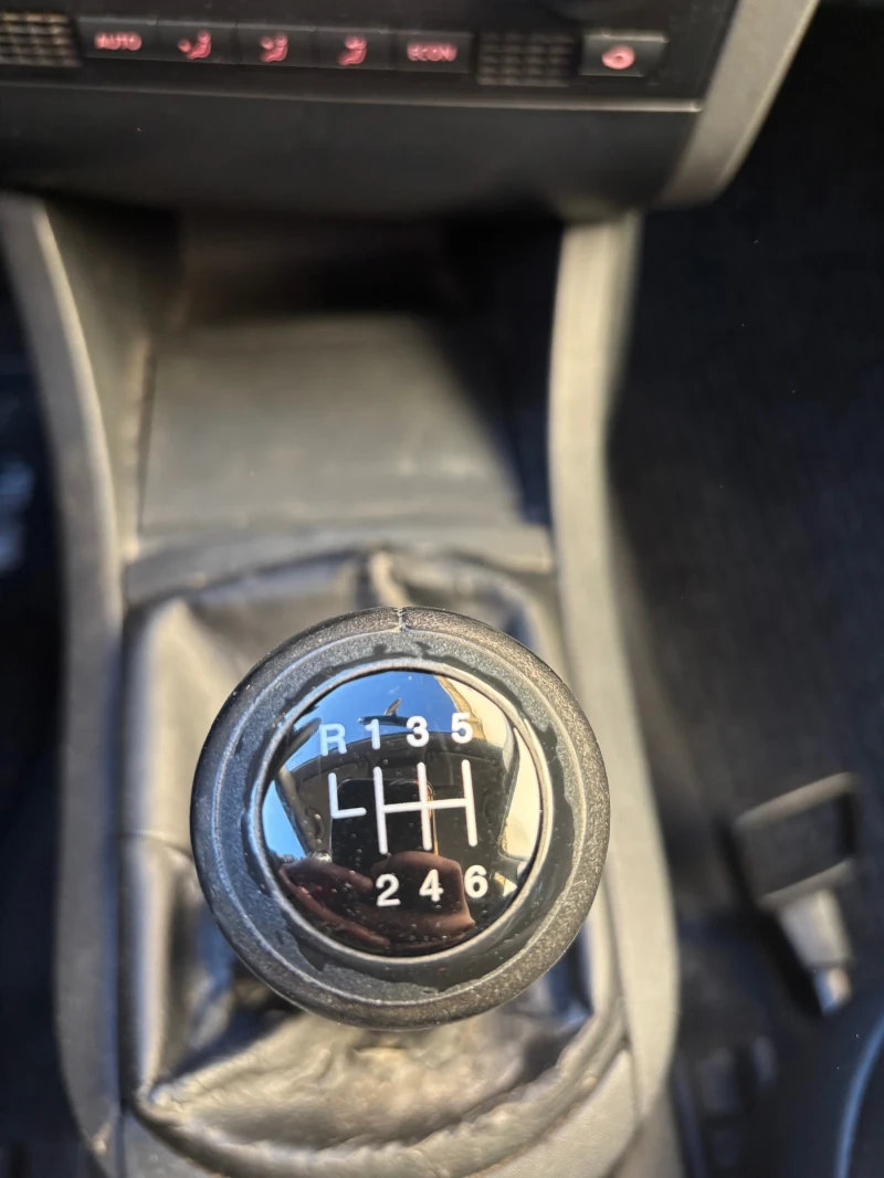 Seat Ibiza 6 скорости-перфектна, снимка 14 - Автомобили и джипове - 52804781