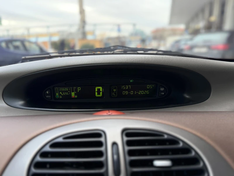 Citroen Xsara picasso 2.0i 136к.с. Автоматик Газов Инжекцион, снимка 12 - Автомобили и джипове - 53054146