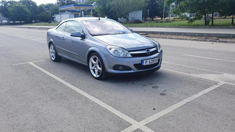 Opel Astra 1.9 CDTI, снимка 7 - Автомобили и джипове - 37059159