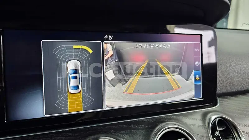 Mercedes-Benz E 220 d| HEAD-UP| КАМЕРА| ПОДГРЕВ| ВКЛ. ТЕХНОТЕСТ, снимка 9 - Автомобили и джипове - 54417076