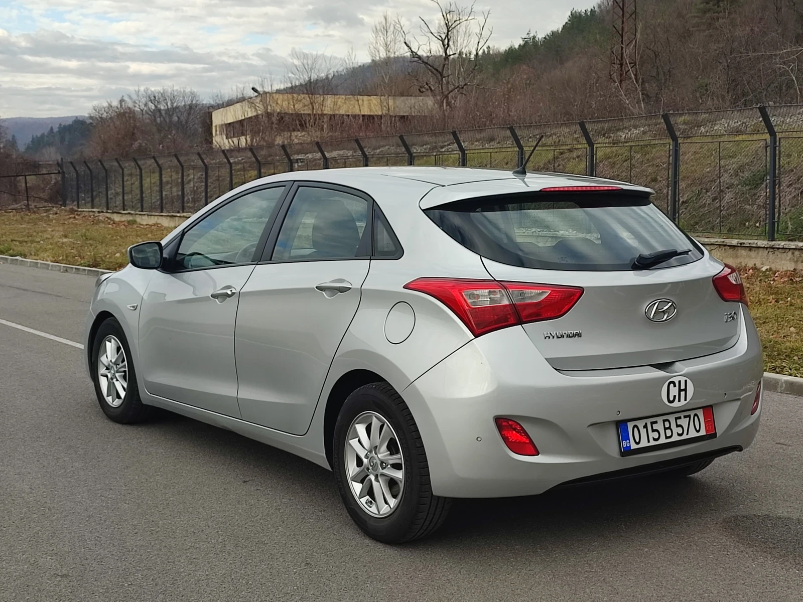 Hyundai I30 1.6. GRDI 110 к.с. ШВЕЙЦАРИЯ  - изображение 7