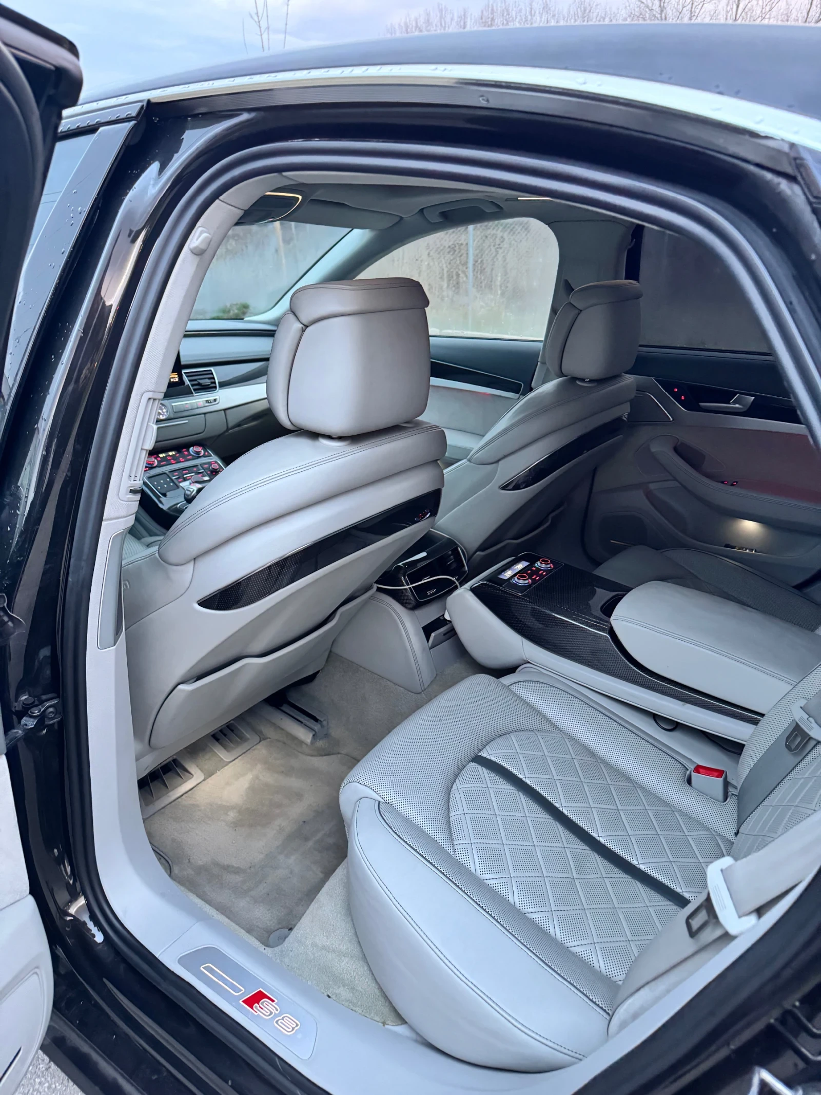 Audi S8  - изображение 7