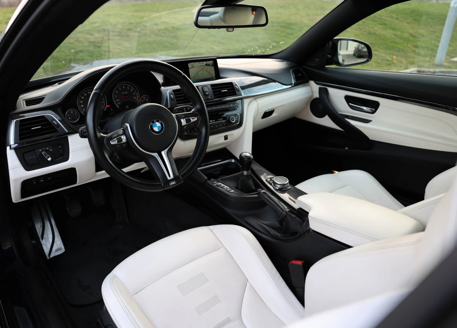 BMW M4 Competition - изображение 10