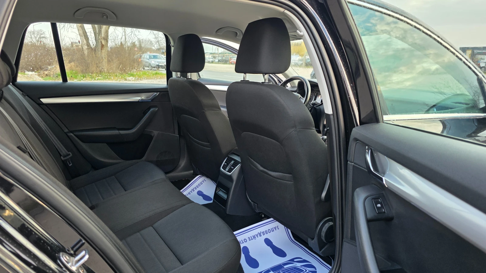 Skoda Octavia KATO ЧИСТО НОВ, снимка 10 - Автомобили и джипове - 54417022
