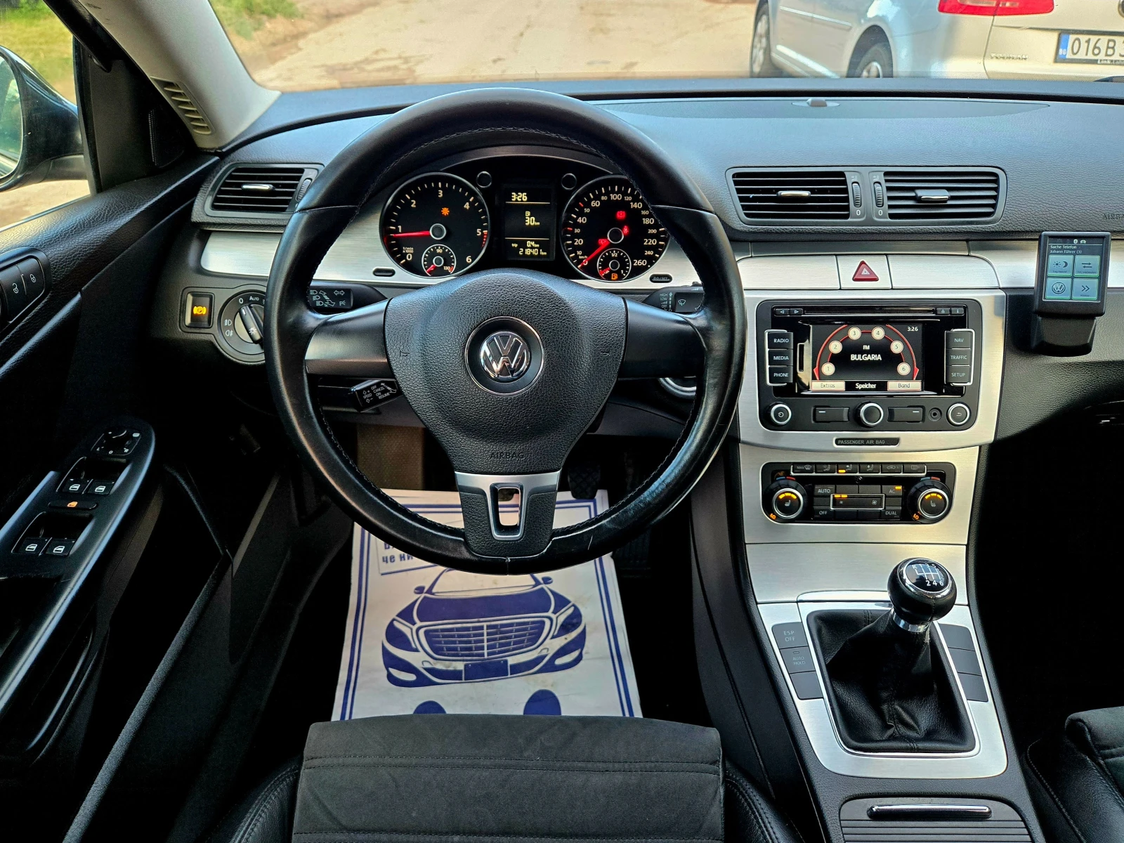 VW Passat 2.0 TDI Германия Common Rail Нави Кожа Климатроник, снимка 13 - Автомобили и джипове - 54634978