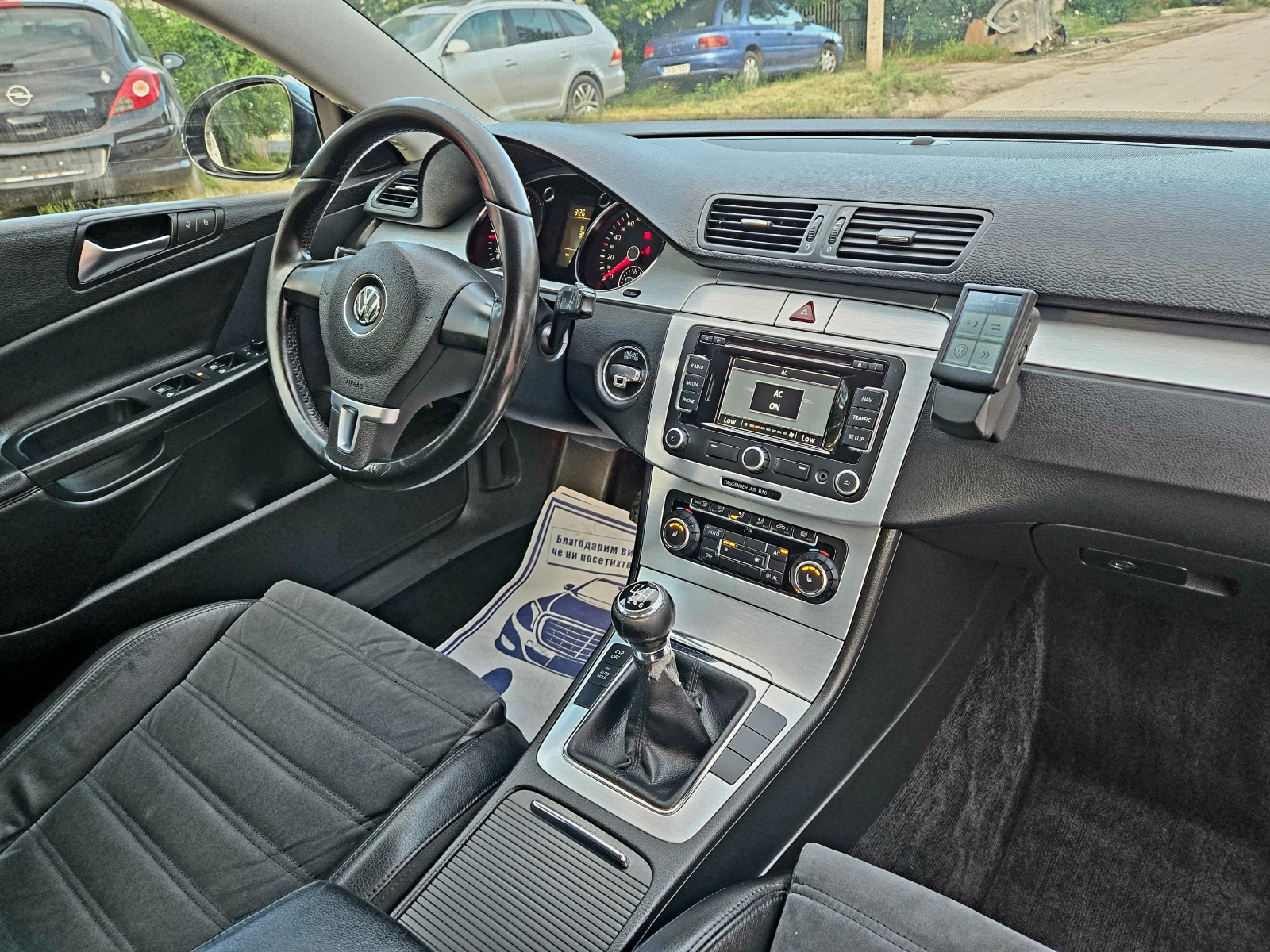VW Passat 2.0 TDI Германия Common Rail Нави Кожа Климатроник, снимка 12 - Автомобили и джипове - 54634978