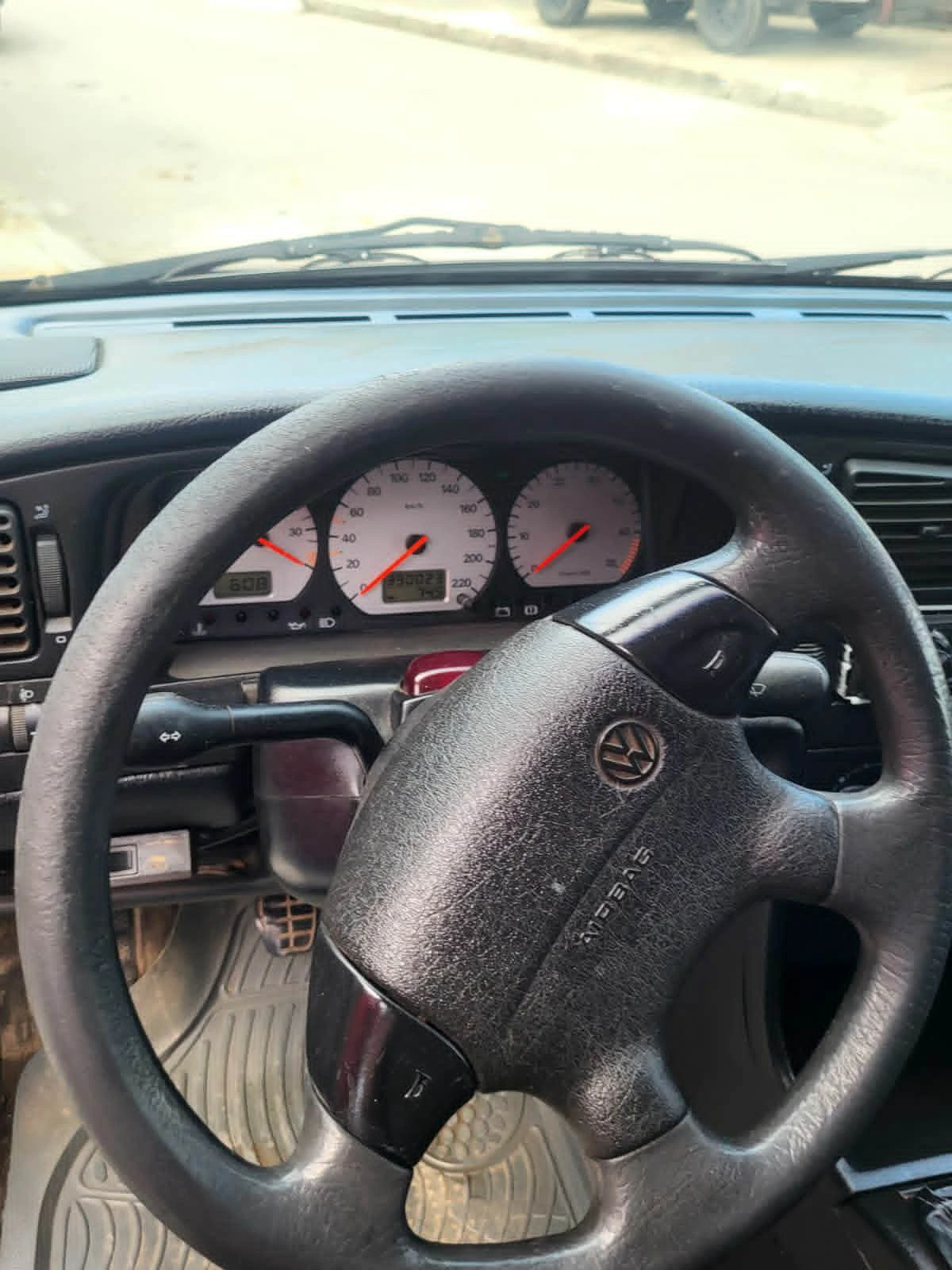 VW Passat, снимка 10 - Автомобили и джипове - 54781638