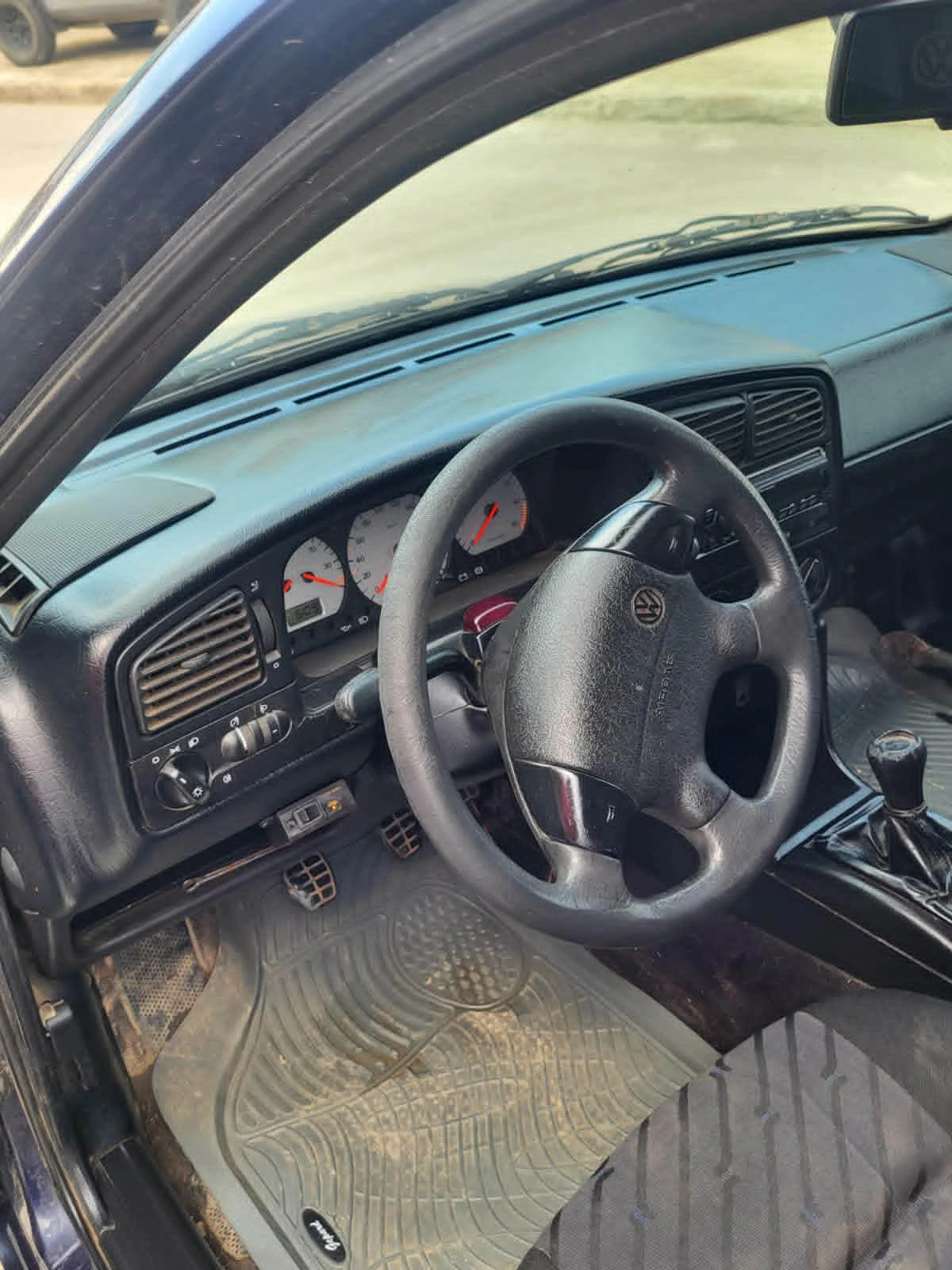 VW Passat, снимка 4 - Автомобили и джипове - 54781638