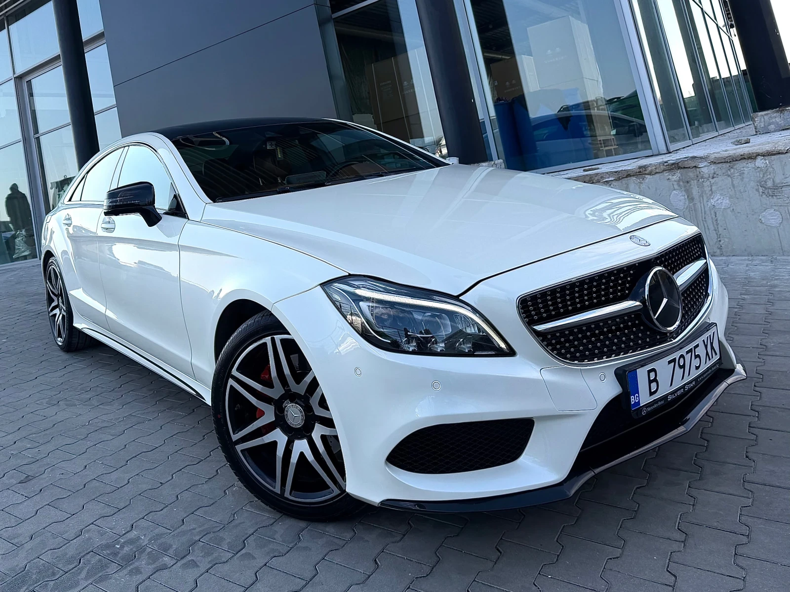 Mercedes-Benz CLS 350 CDI AMG Silver Star Масаж Обдух Distronic Алкантар, снимка 3 - Автомобили и джипове - 55274297
