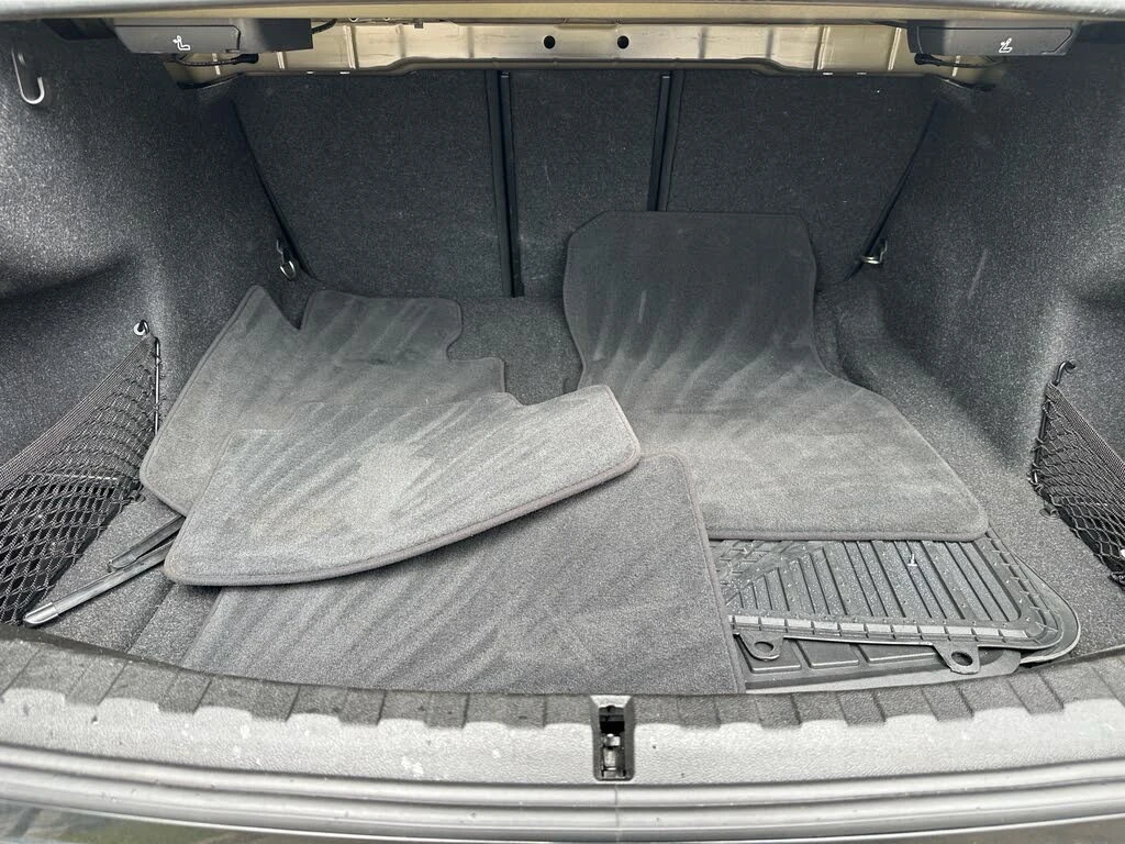 BMW 330 xDrive* DISTRONIC* LANE* ПОДГРЕВ + ВОЛАН, снимка 15 - Автомобили и джипове - 55422111