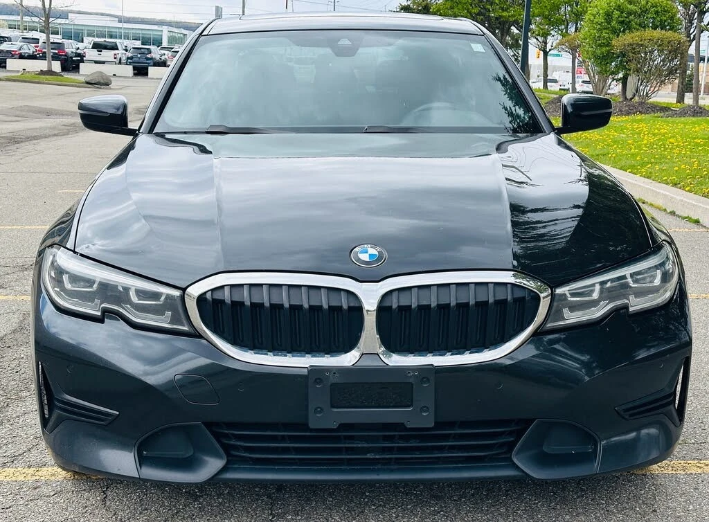 BMW 330 xDrive* DISTRONIC* LANE* ПОДГРЕВ + ВОЛАН