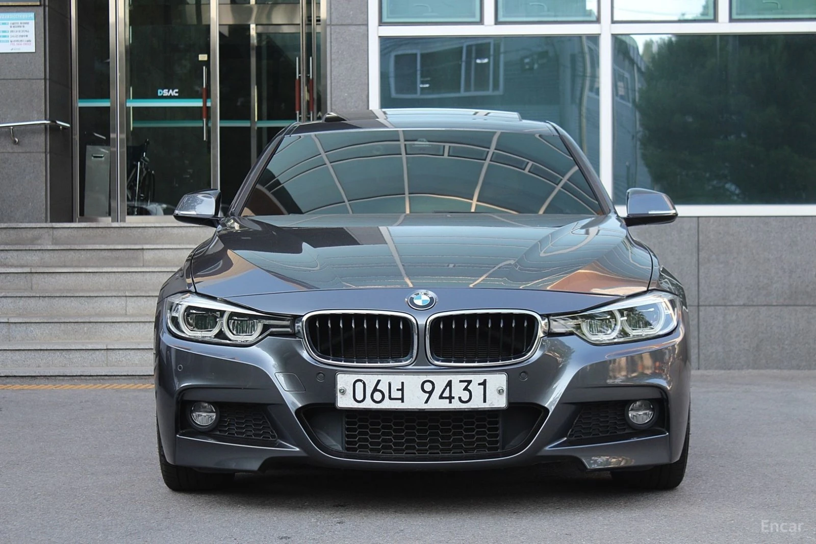 BMW 330 M SPORT* HUD* КОЖА* НАВИ* ПАНО, снимка 2 - Автомобили и джипове - 55547197