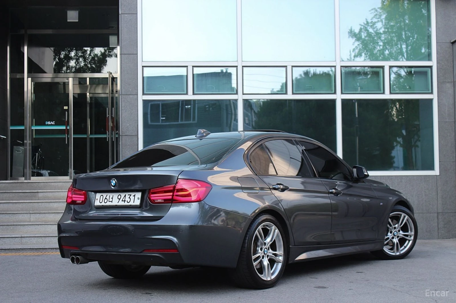 BMW 330 M SPORT* HUD* КОЖА* НАВИ* ПАНО, снимка 6 - Автомобили и джипове - 55547197