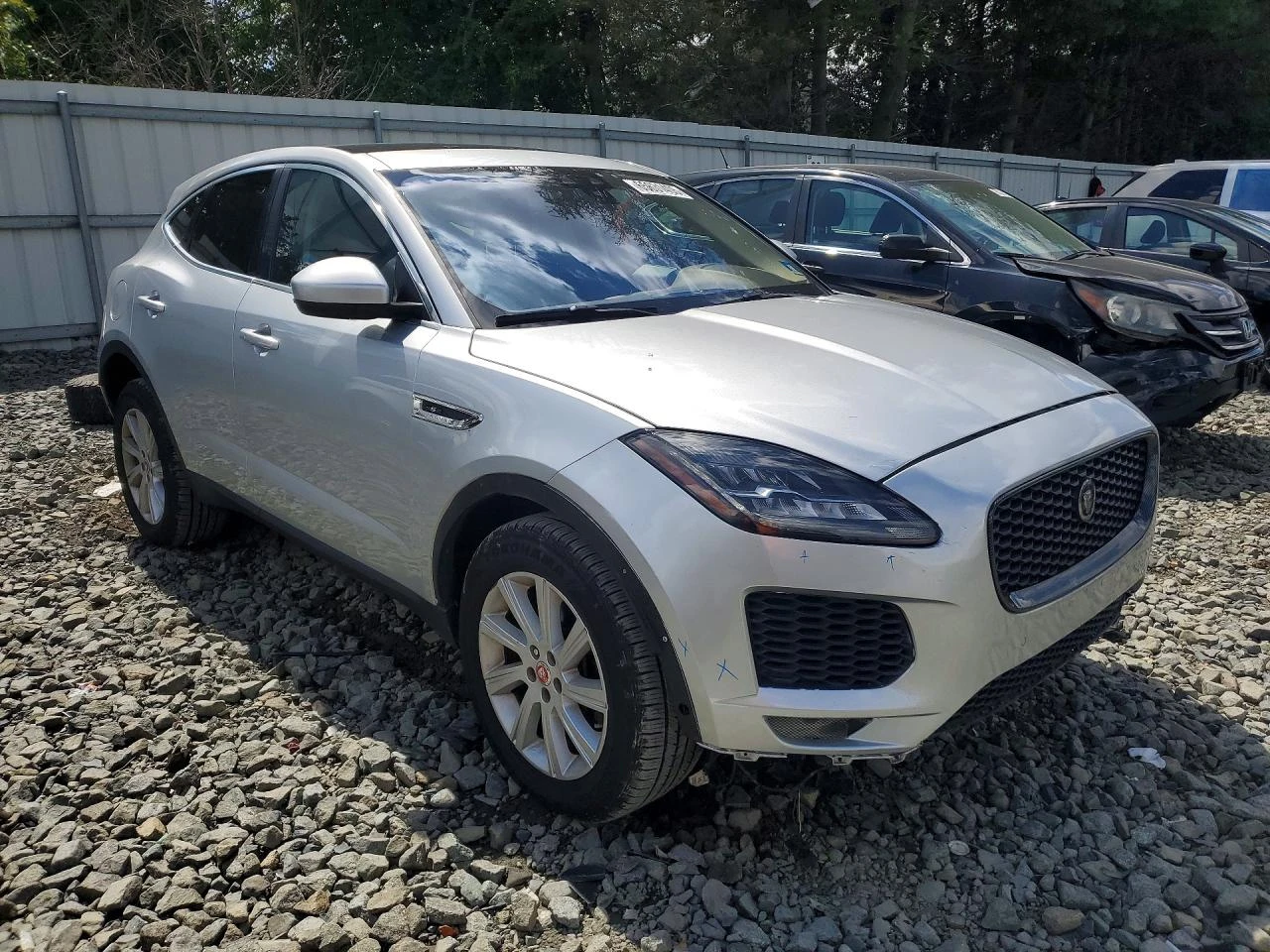 Jaguar E-pace 2.0l S, снимка 4 - Автомобили и джипове - 55906144