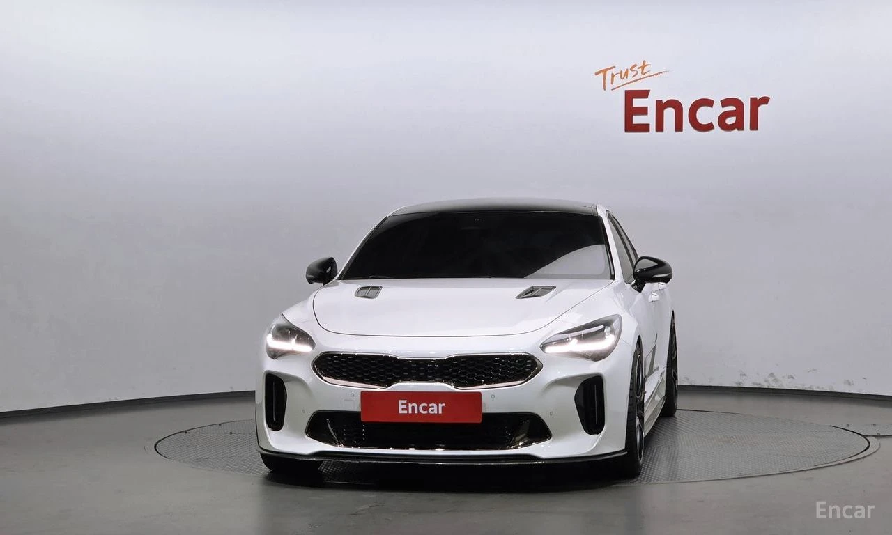 Kia Stinger 3.3* TURBO* GT* ОБДУХВАНЕ* ДИСТРОНИК* ХЕДЪП* 360КА, снимка 3 - Автомобили и джипове - 56103186