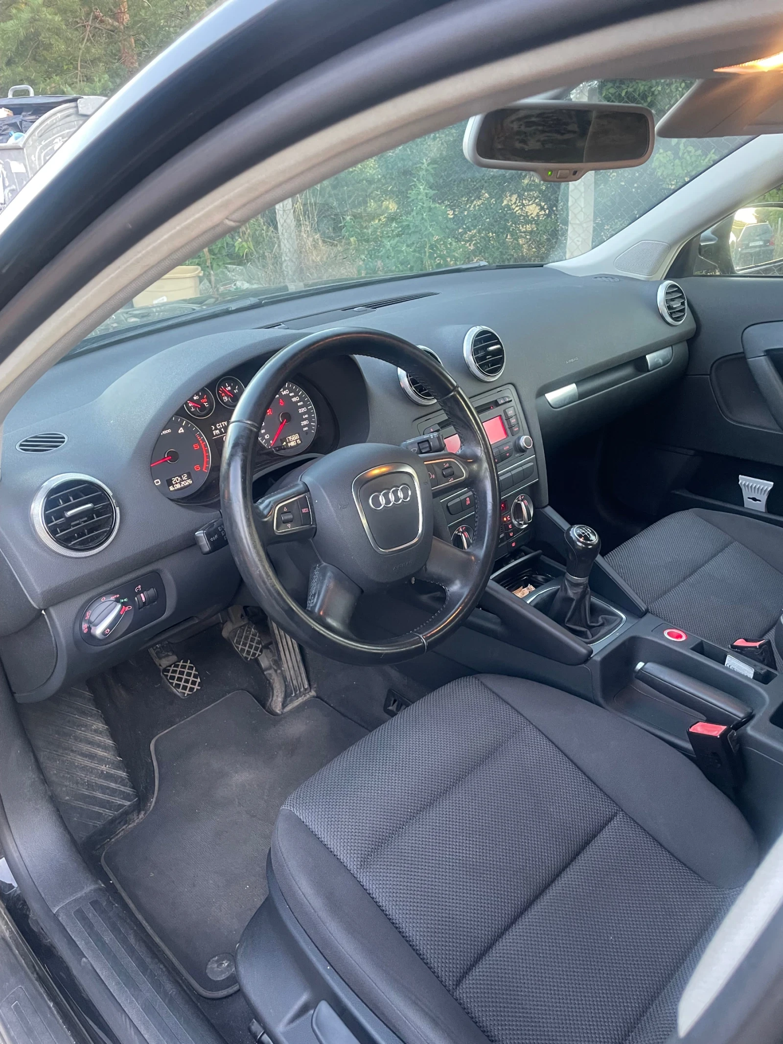 Audi A3 1.6 TDI, снимка 7 - Автомобили и джипове - 56185659