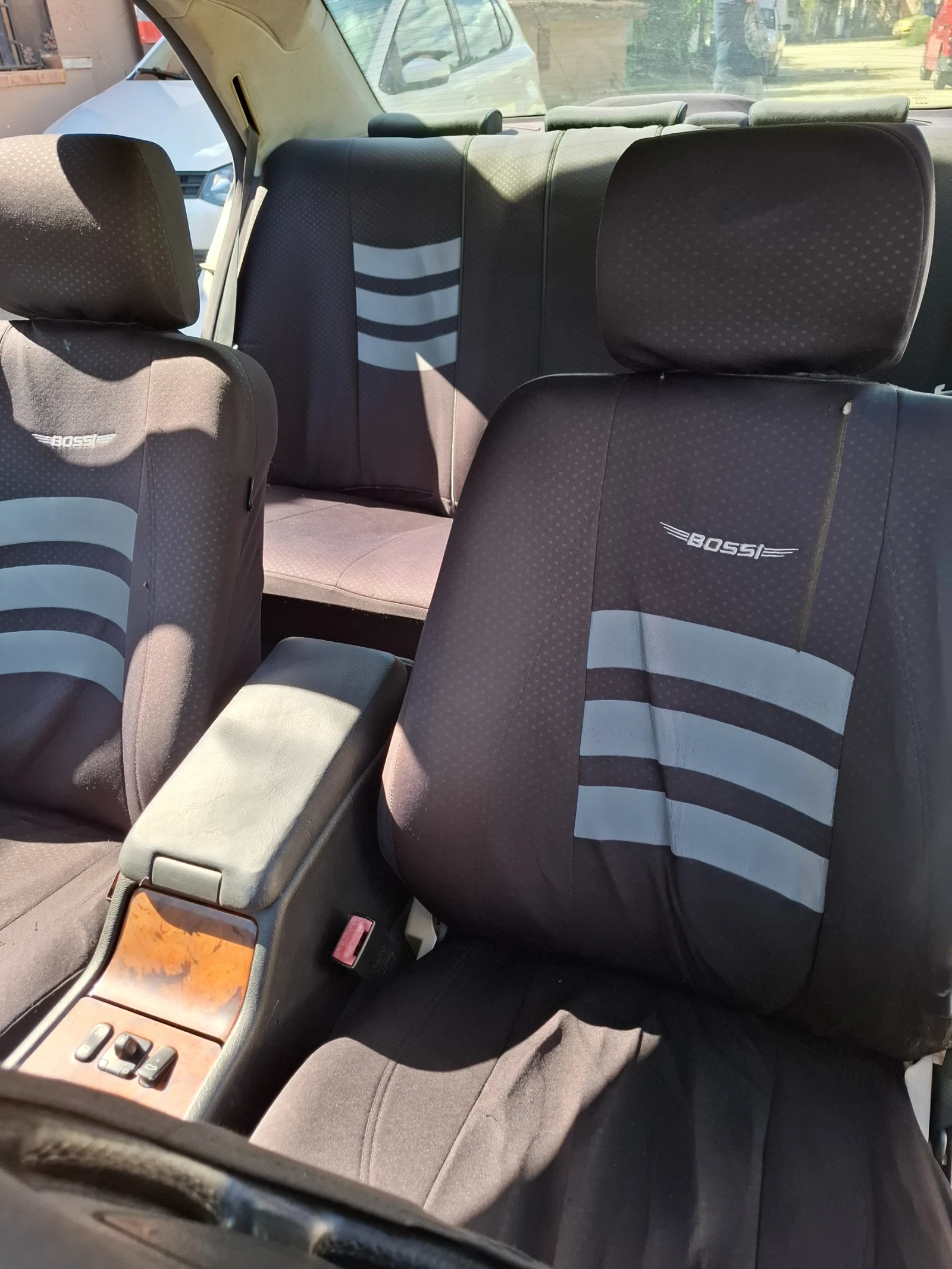 Mercedes-Benz E 220 CDI, снимка 8 - Автомобили и джипове - 56275367