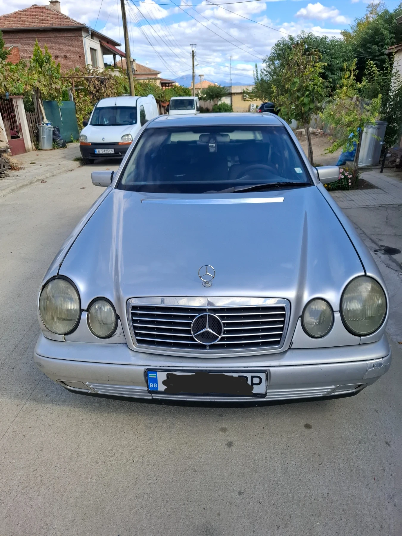 Mercedes-Benz E 220 CDI, снимка 9 - Автомобили и джипове - 56275367