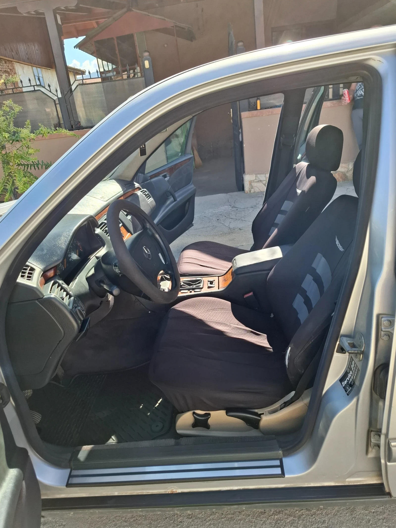 Mercedes-Benz E 220 CDI, снимка 6 - Автомобили и джипове - 56275367