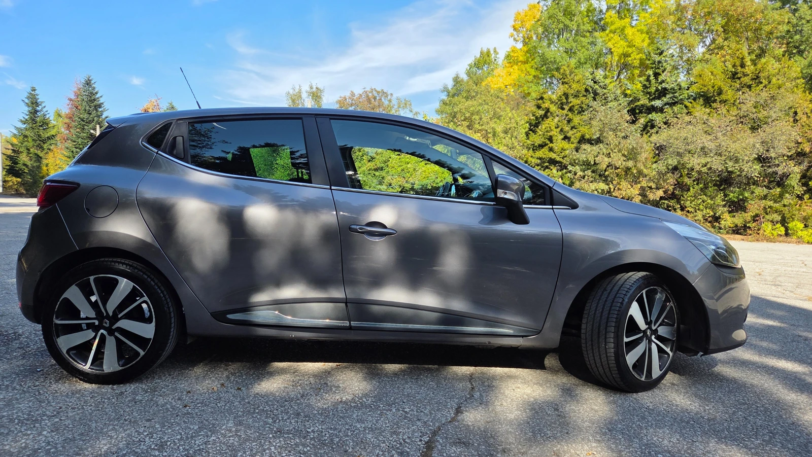 Renault Clio, снимка 4 - Автомобили и джипове - 56576396