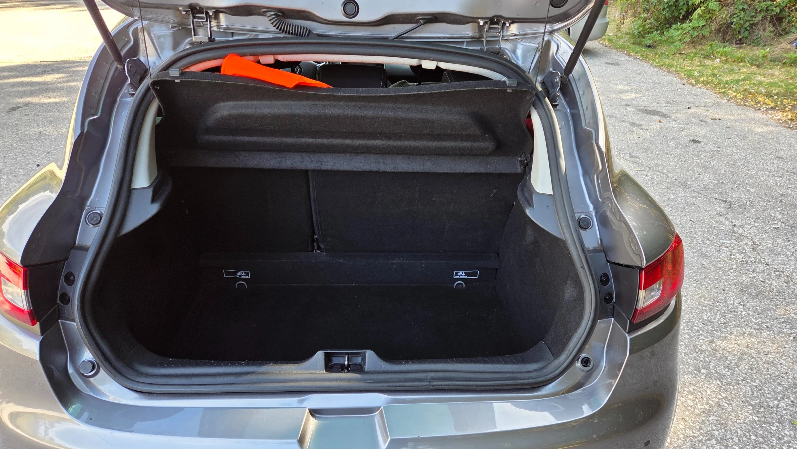 Renault Clio, снимка 14 - Автомобили и джипове - 56576396