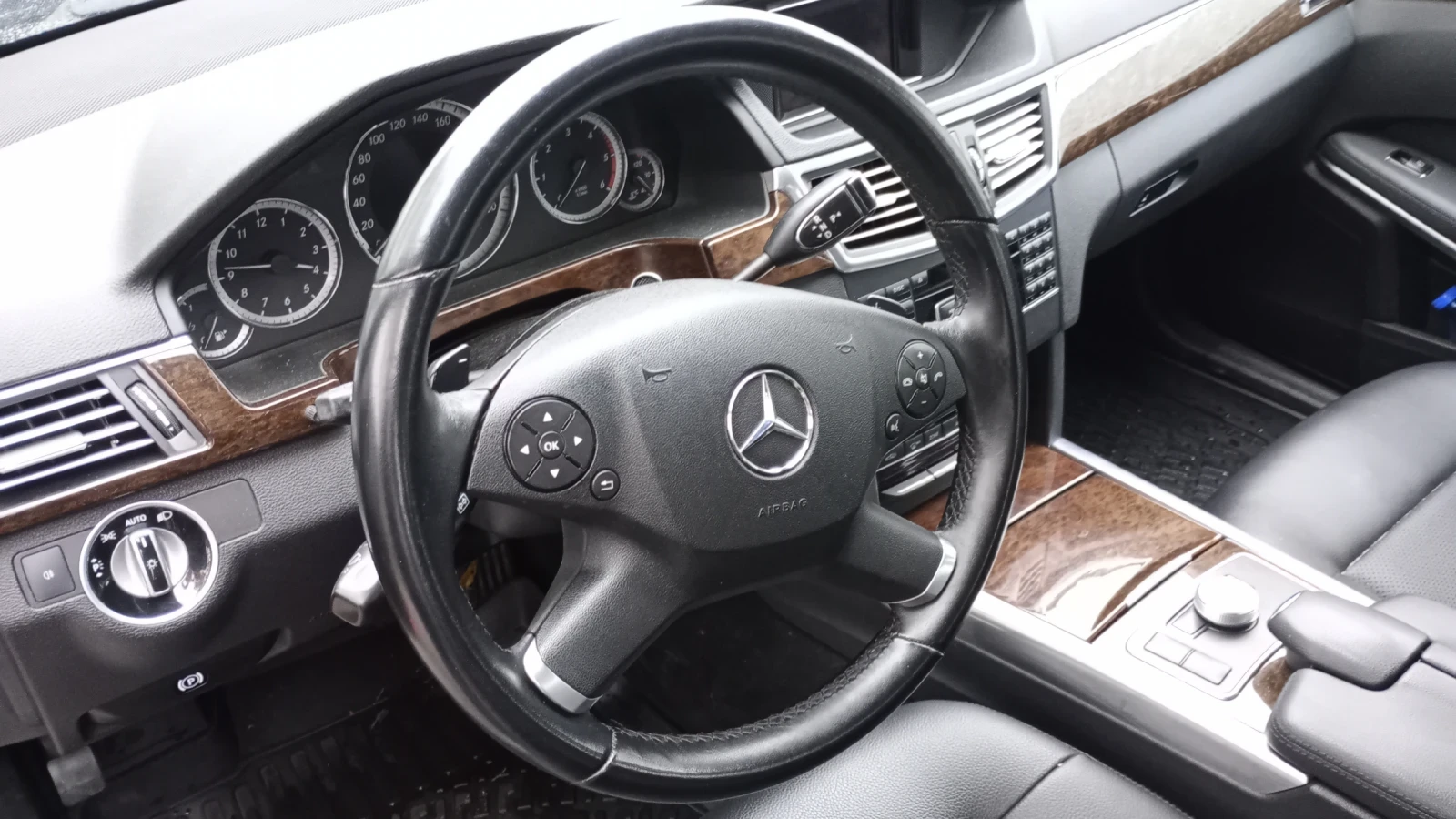 Mercedes-Benz E 350, снимка 10 - Автомобили и джипове - 56662877