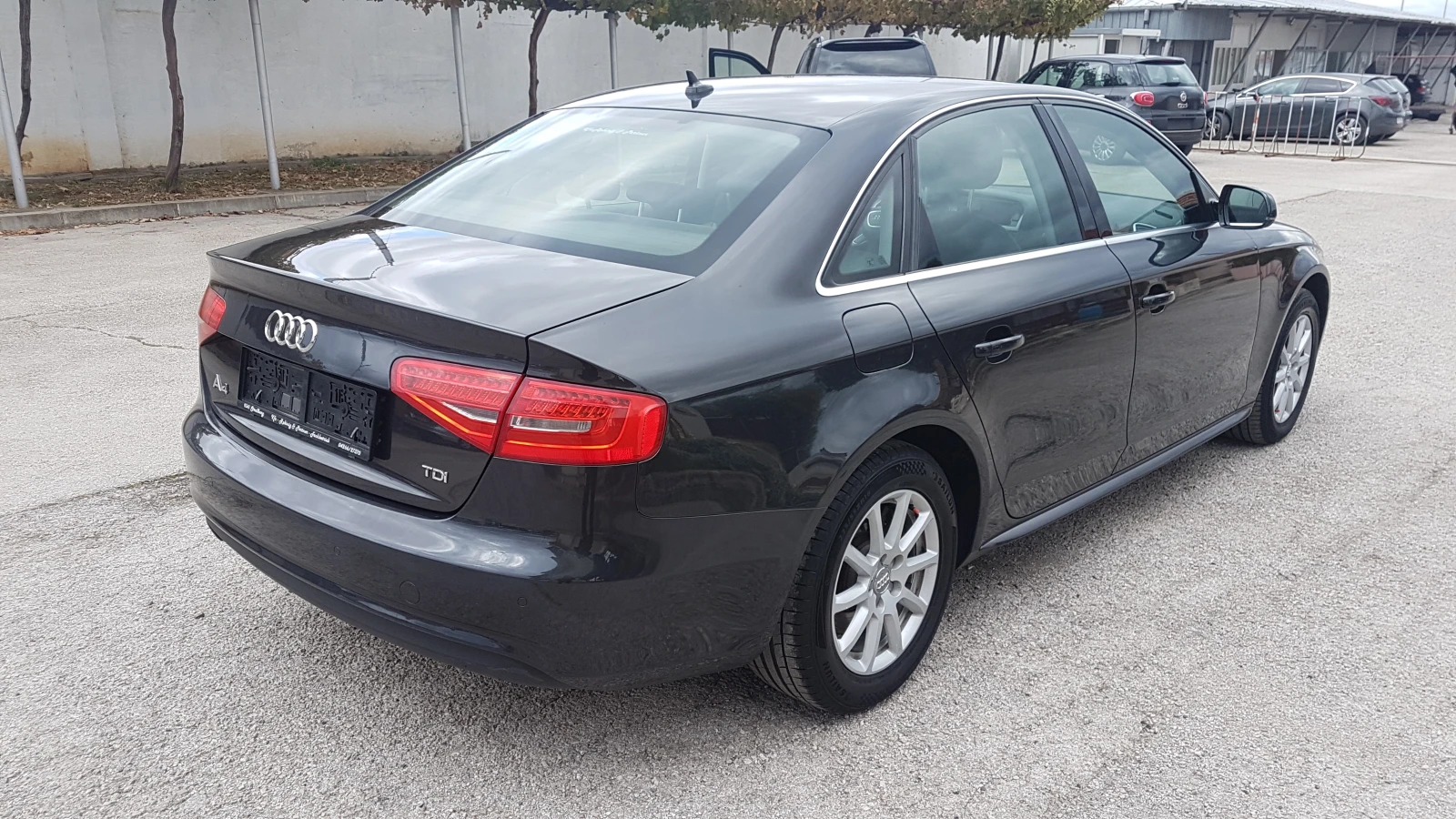 Audi A4 2.0TDI , снимка 5 - Автомобили и джипове - 56678275