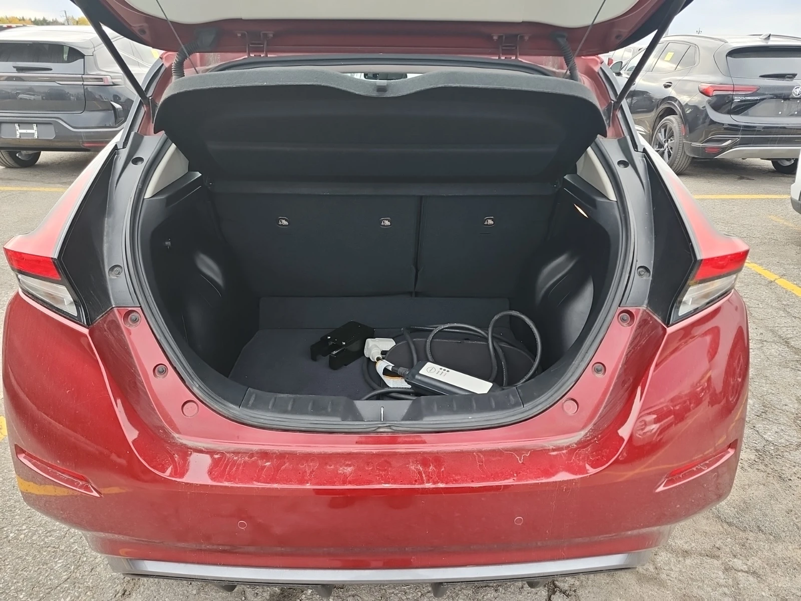 Nissan Leaf  SV, снимка 14 - Автомобили и джипове - 56716105