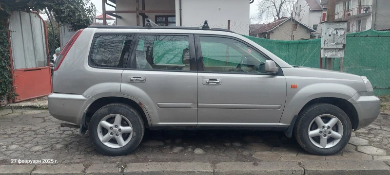 Nissan X-trail 2.2 DI 114 к.с., снимка 10 - Автомобили и джипове - 49304904