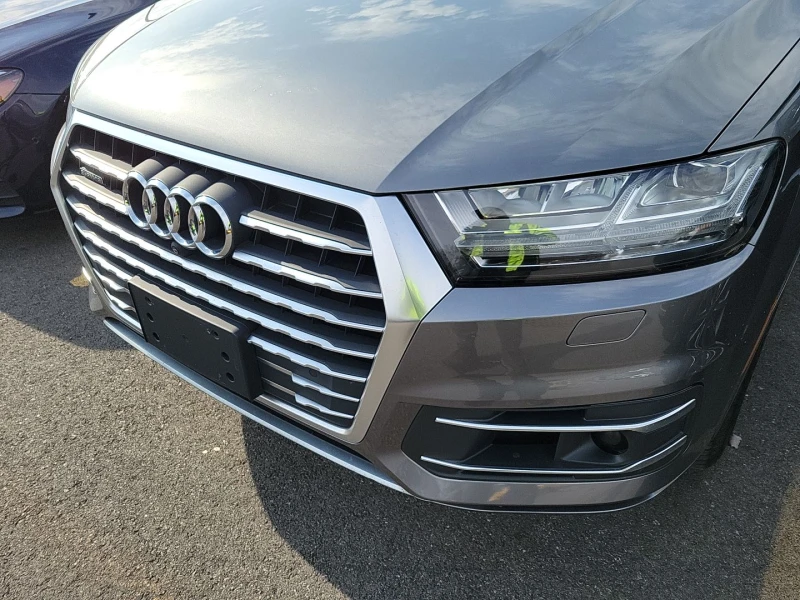 Audi Q7 PREMIUM PLUS CARFAX АВТО КРЕДИТ , снимка 5 - Автомобили и джипове - 49542777