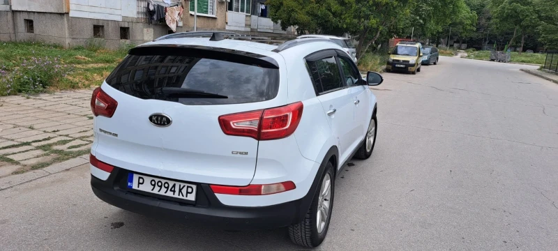 Kia Sportage 2.0 CRDI D4HA, Автоматик 4х4, снимка 4 - Автомобили и джипове - 50535722