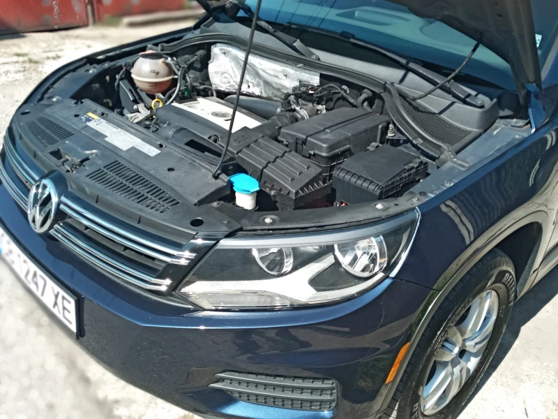VW Tiguan 2.0 TSI 4x4, снимка 10 - Автомобили и джипове - 52592603