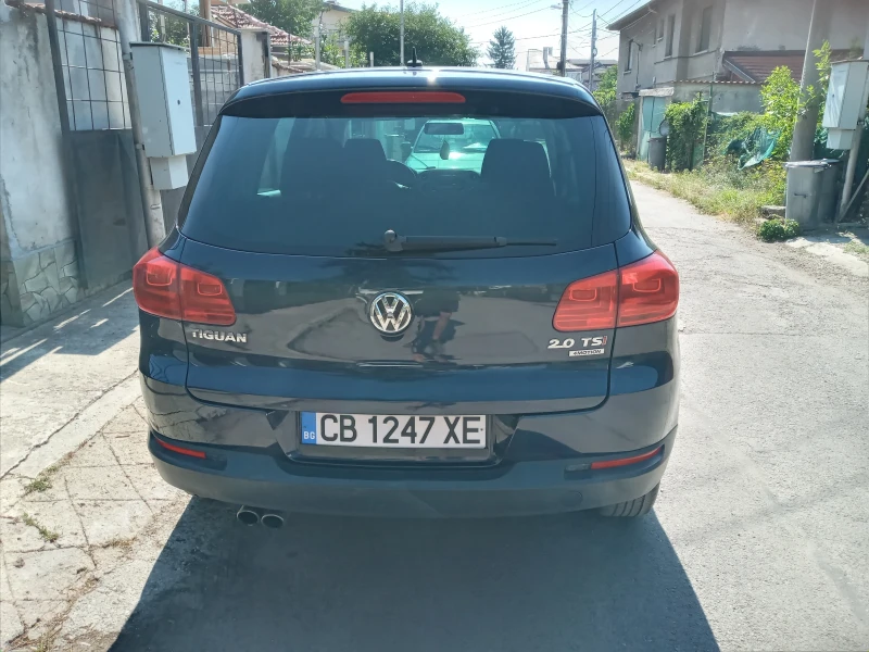 VW Tiguan 2.0 TSI 4x4, снимка 8 - Автомобили и джипове - 52592603