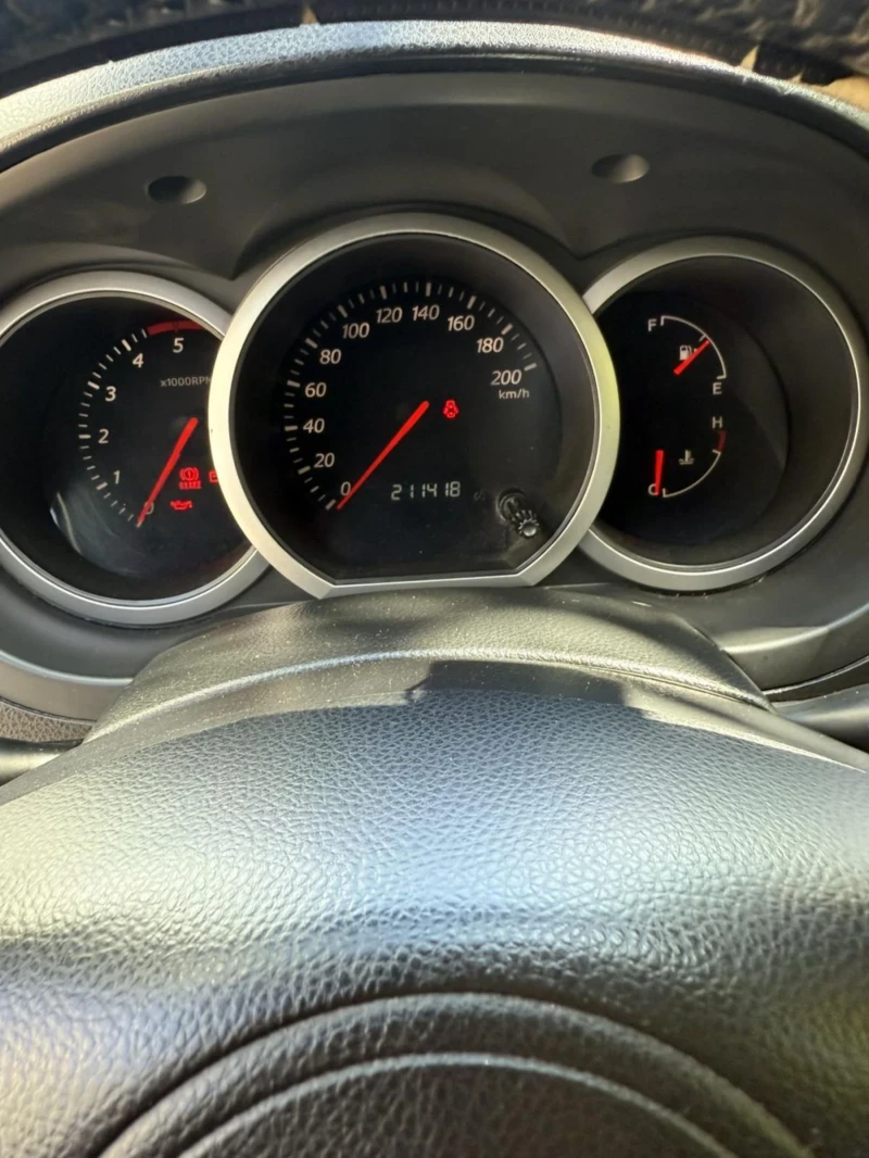 Suzuki Grand vitara, снимка 11 - Автомобили и джипове - 53307148