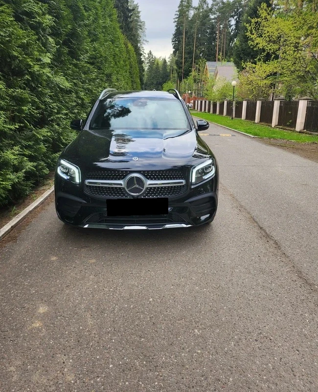 Mercedes-Benz GLB 200d 4Matic AMG-line, снимка 4 - Автомобили и джипове - 48975729