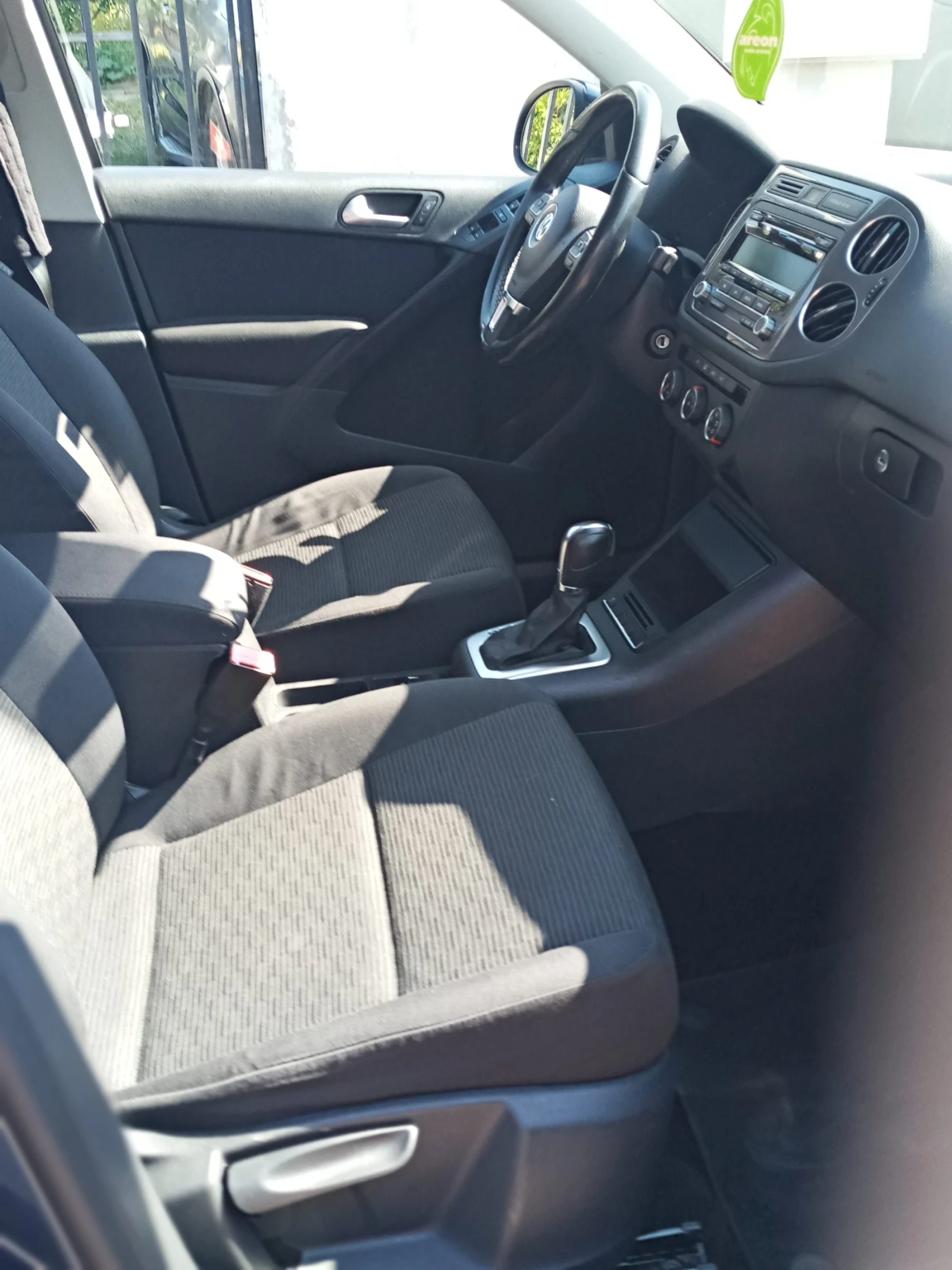 VW Tiguan 2.0 TSI 4x4 | Mobile.bg   12