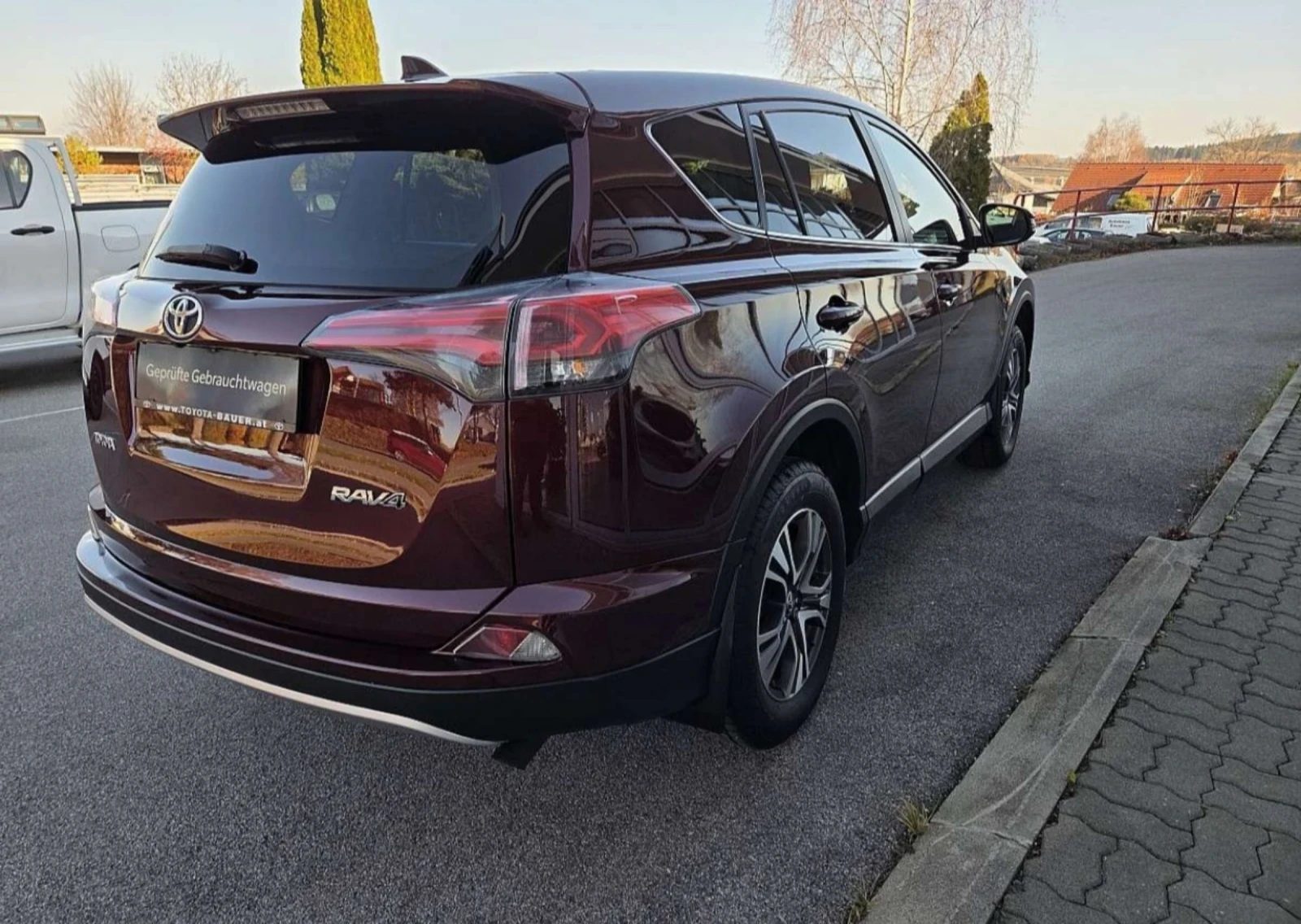 Toyota Rav4 - 2WD/SUV     | Mobile.bg   4